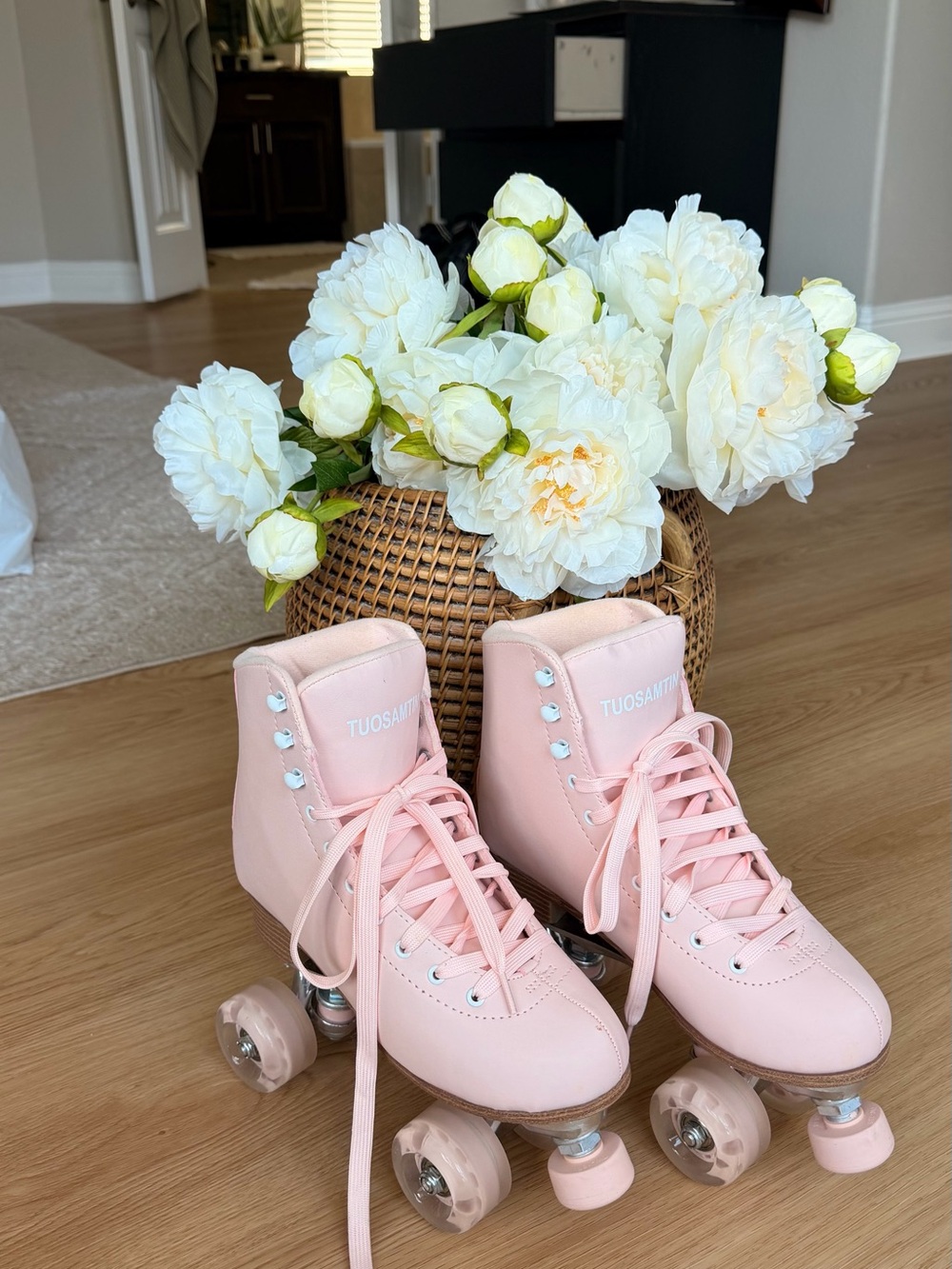 Pink Women's High-Top Roller Skates
